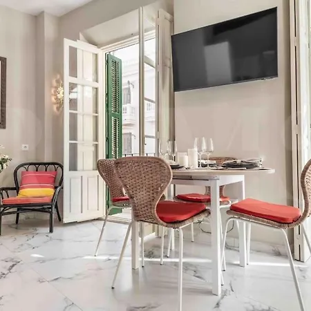 Central & Authentic Apartment With Balcony By Rems Malaga Exterior photo