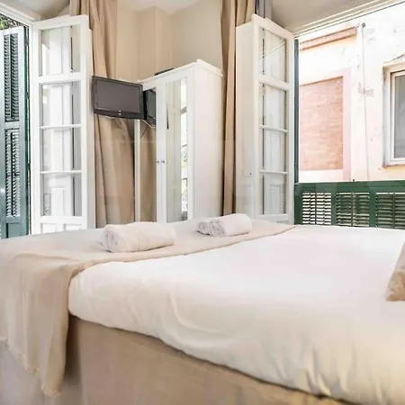 Central & Authentic Apartment With Balcony By Rems Malaga Exterior photo