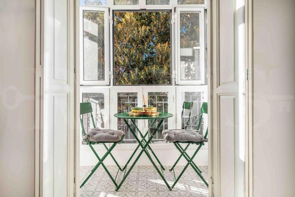 & Authentic With Balcony By Rems Apartment Malaga